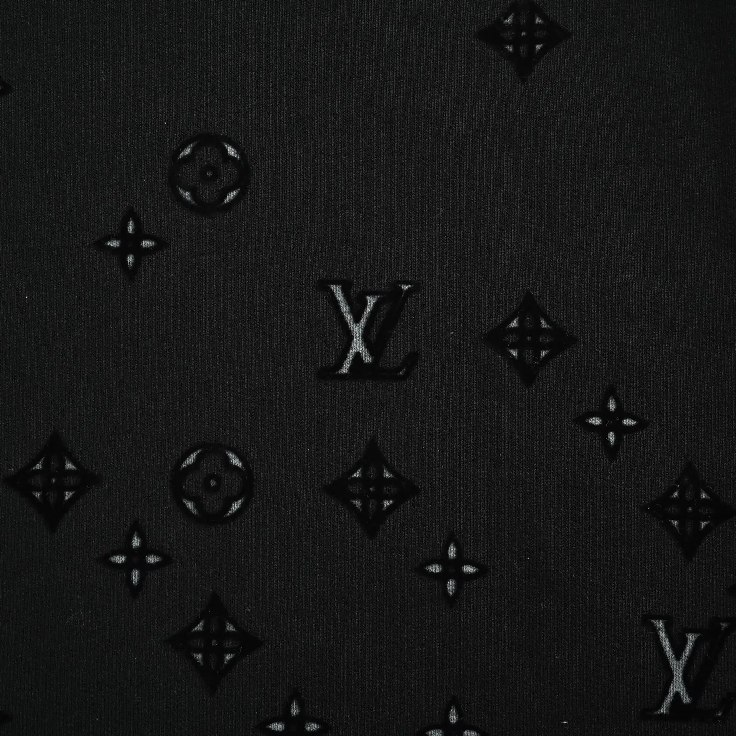 Louis Vuitton/ GRADIENT